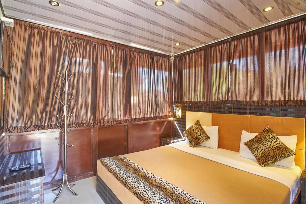 Green Leaf Home Stay Thekkady Eksteriør billede