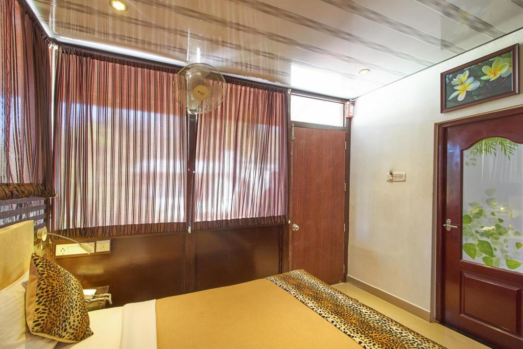 Green Leaf Home Stay Thekkady Eksteriør billede